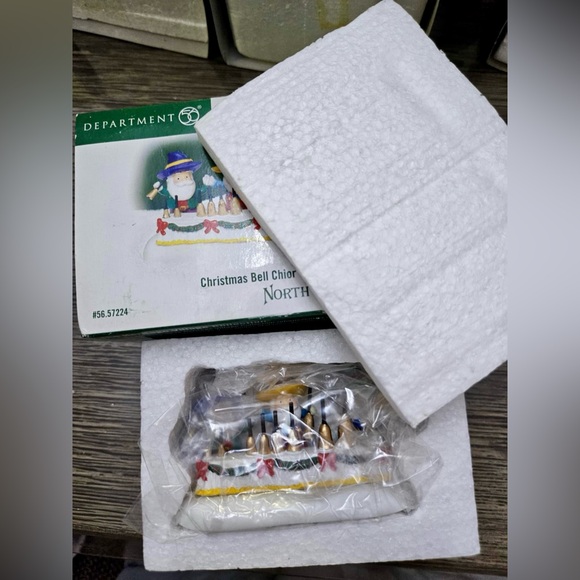 SOLD - Department 56 Christmas Bell Choir/Chior - Picture 7 of 7